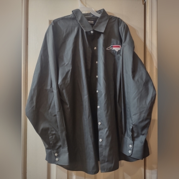 Lands' End Other - Men's gray Lands End button down long sleeve shirt North Carolina flag